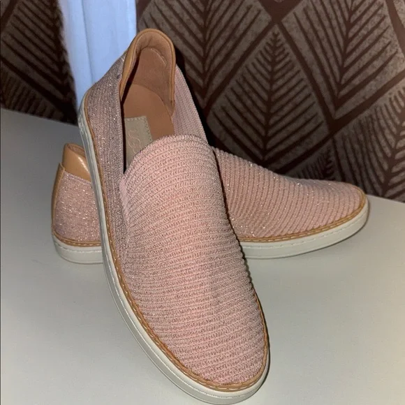 UGG Women's Alameda Sammy Slip-On Sneaker - Picture 7 of 8